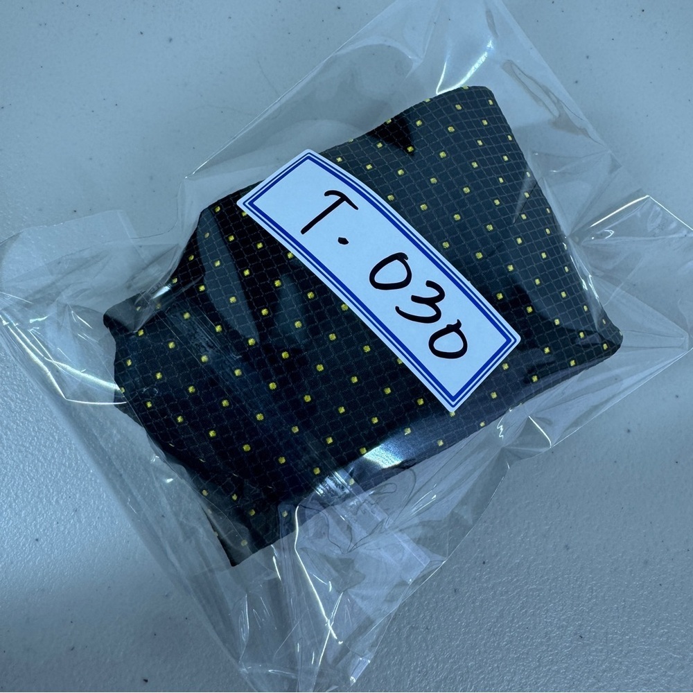 Gucci Silk Tie Gray Yellow Micro Dot Pattern Designer Luxury Necktie - Picture 16 of 16